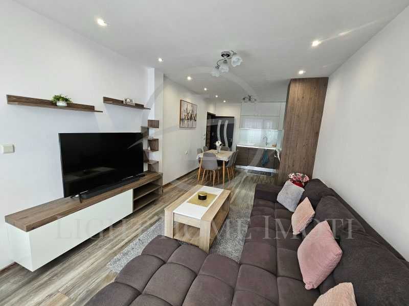 Продава се Тристаен апартамент в Пловдив, Кючук Париж - 94 кв.м за 2128 €/кв.м - Снимка #1