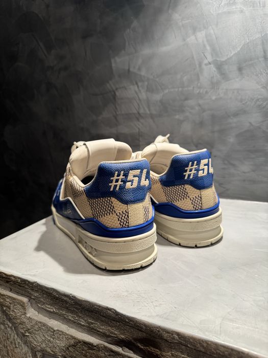 КАТО НОВИ Louis Vuitton Trainers