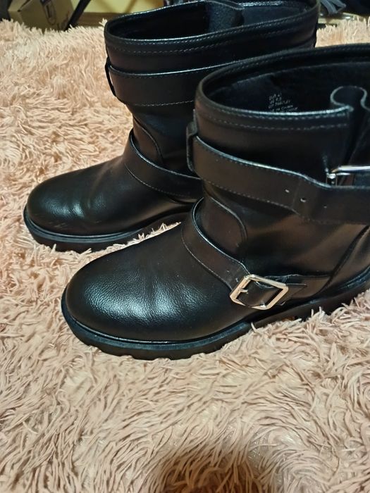 Дамски боти  на,H/M нови  41 номер но отговарят  на 40  номер