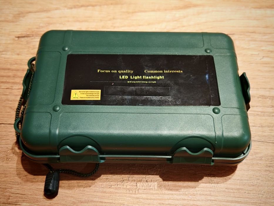 Lanterna metalica ZY-R638