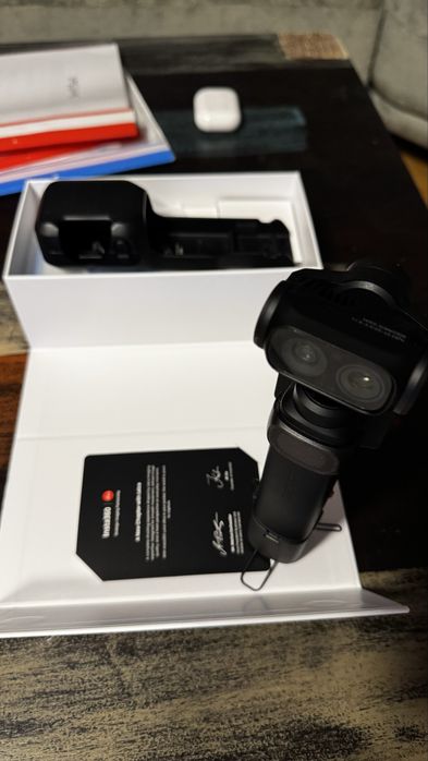 Camera de actiune Insta360 Luna Ultra, Standard Bundle, Cosmic Black