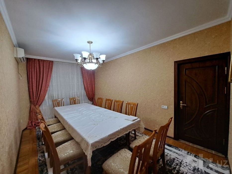 Arenda olmazor Sebzor kvartira 

4/1/4

Площадь: 80 м²

Цена: 799 $