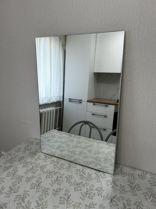Продам зеркало в ванну