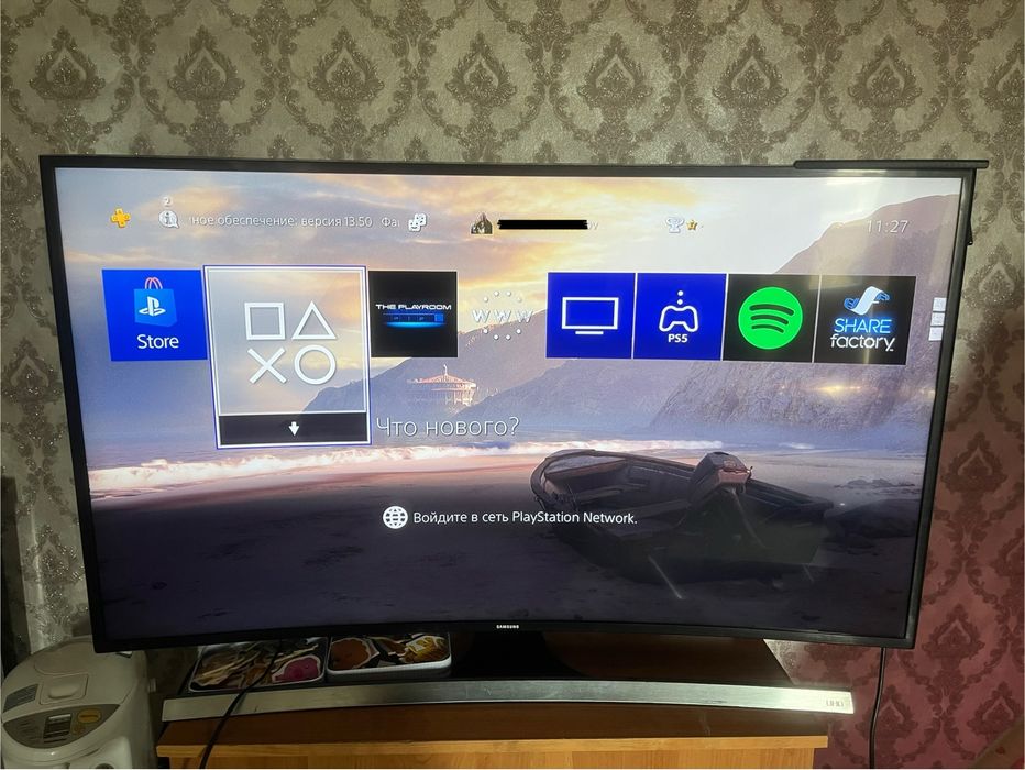 Продам PS4 Fat 500GB + 2 геймпада + игры