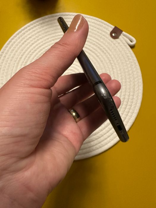 iphone 8 цвят черен