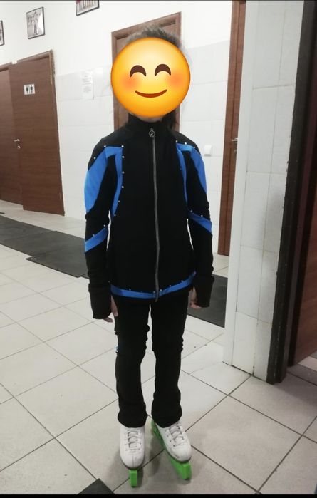 Спортивный костюм для фигурного катания