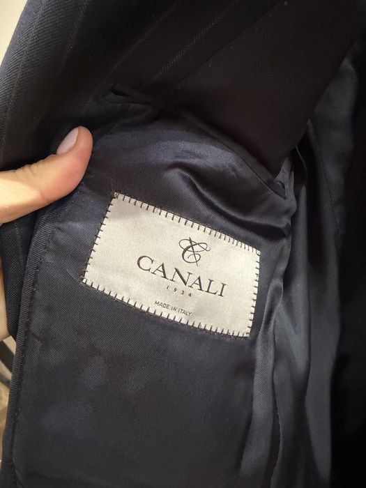 Мужской костюм Canali