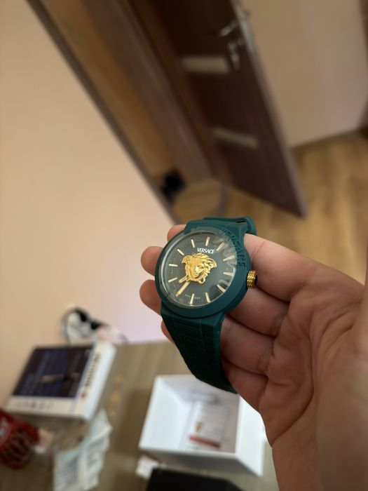 Versace мъжки нов оригинален часовник