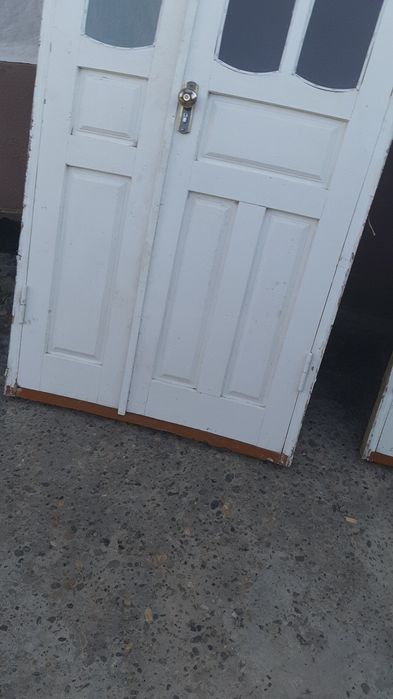 Eshik derazalar sotiladi b/u