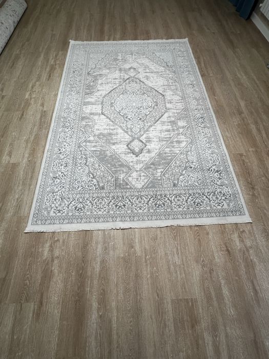 Продам ковёр 2*3