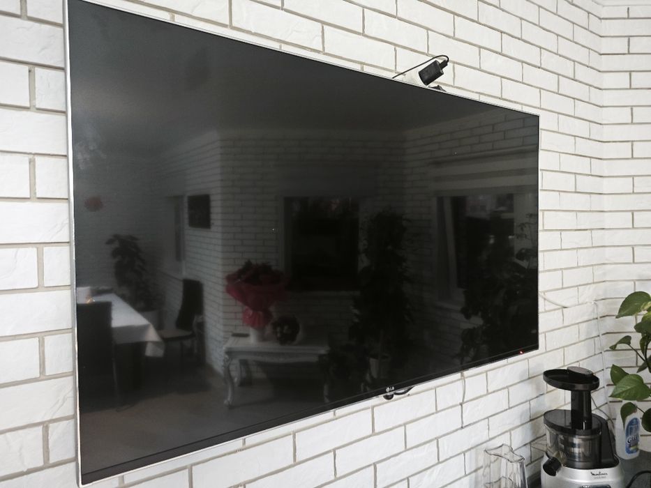 Телевизор LG 42  диагональ