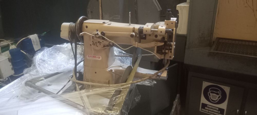 Mașina de cusut Pfaff