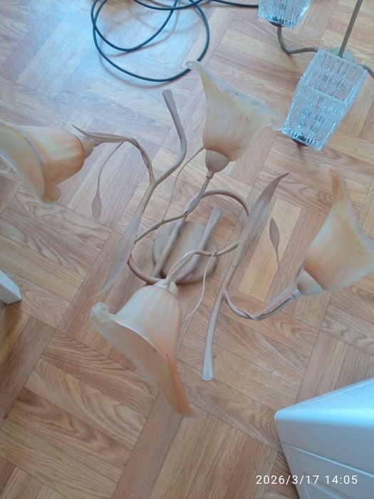 Люстры две штуки