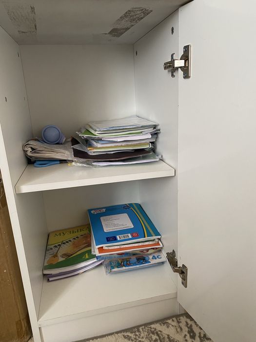 Продам туалетный столик с зеркалом