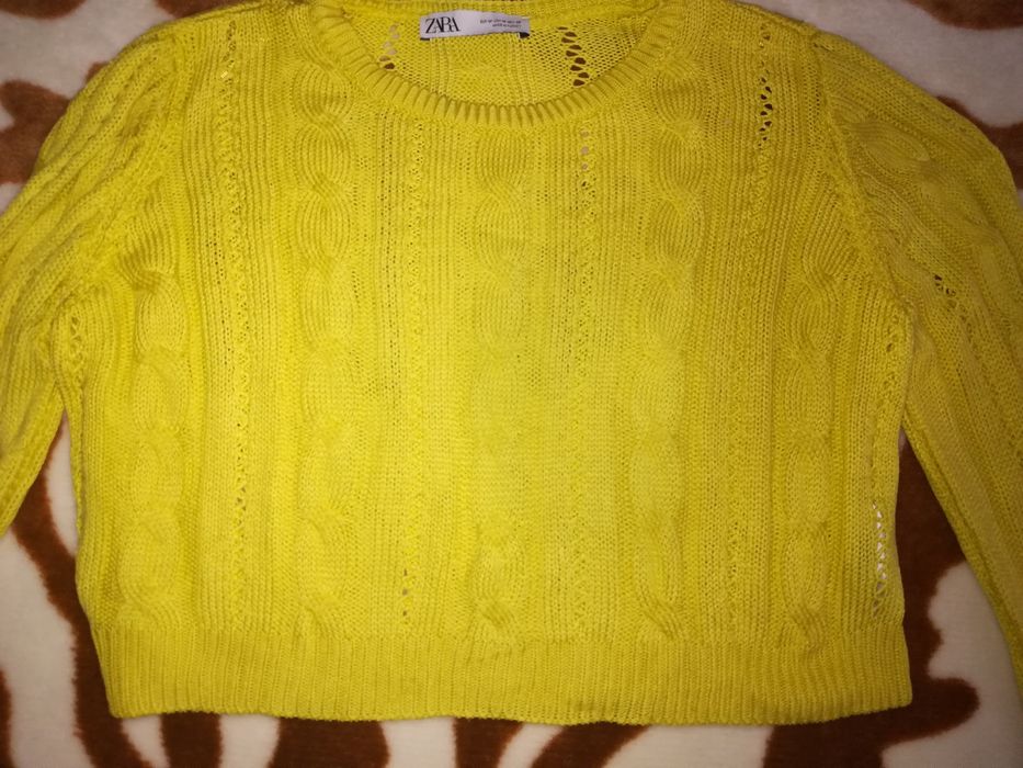 Pulover Zara mărimea M, purtat de doua ori, impecabil