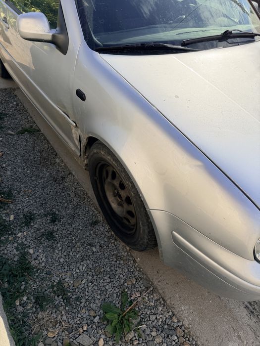 Vând golf 4 coupe