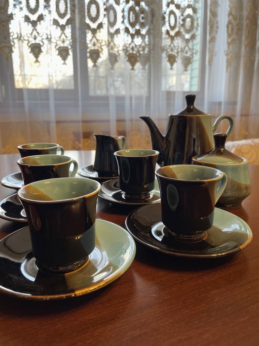 Продам 2 набора кофейных чашек