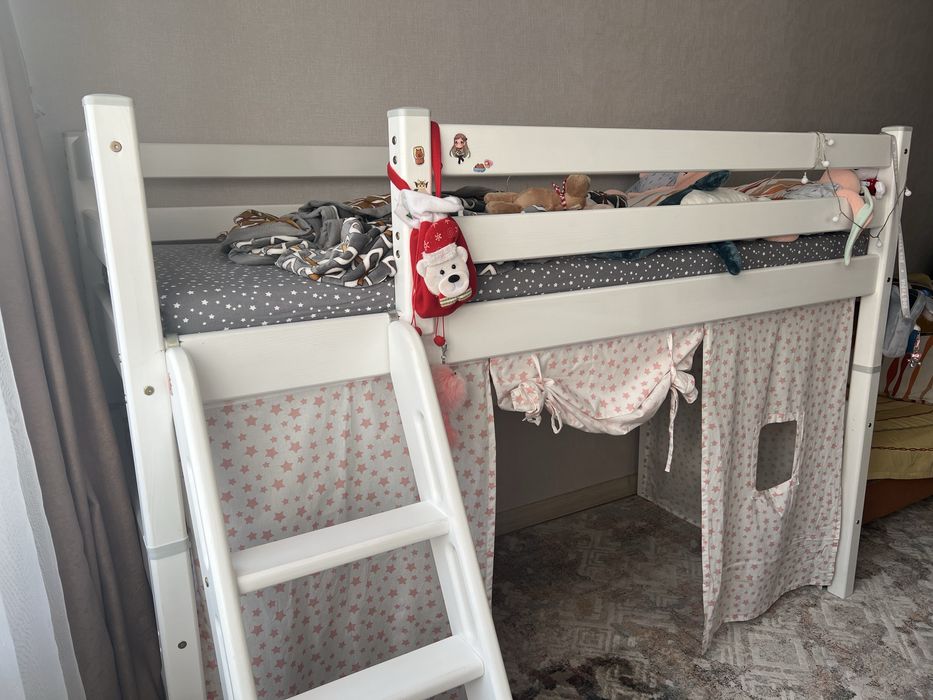 Продам кровать чердак