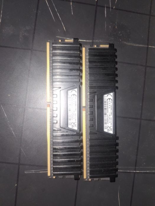Memorie RAM Corsair 16GB LPX DDR4 3200mhz CL16