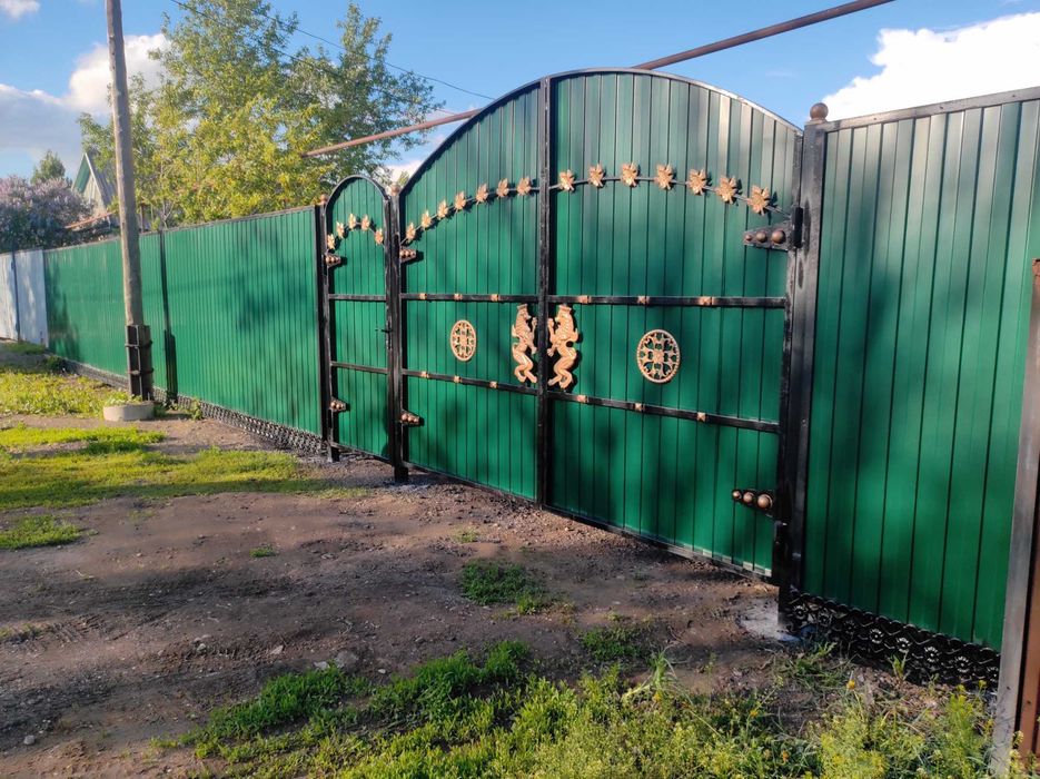 продам дом с городским участком