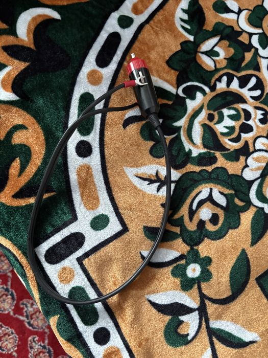 Invertor tensiune auto