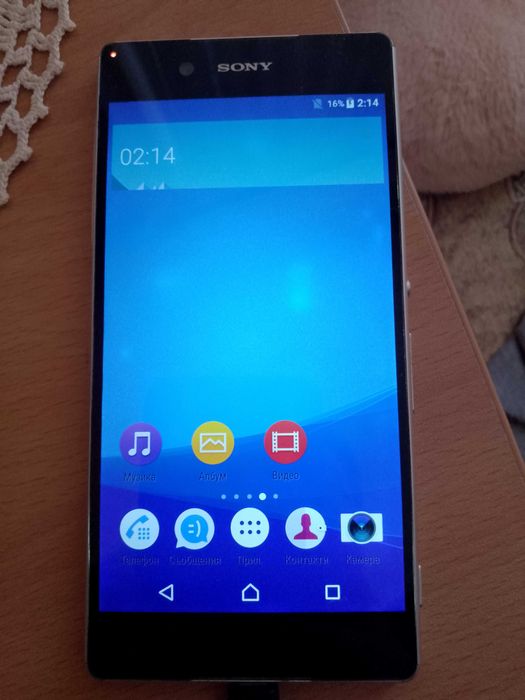 Продавам смартфон SONY XPERIA Z3+