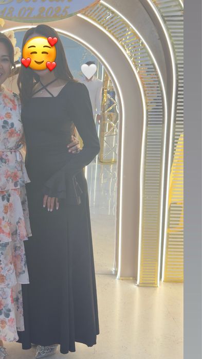 Продам платье S размер