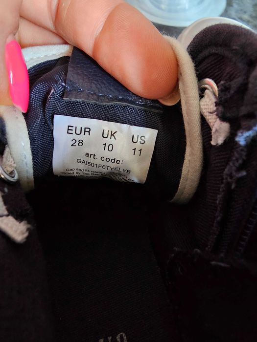 Обувки Nike 28 размер  и кецове GAP 28 размер  .За двата чифта 50лв