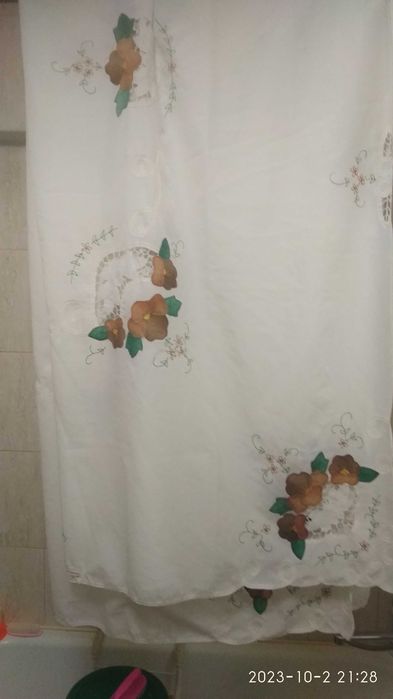 Скатерть, 2000 тенге