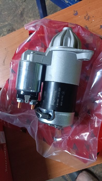 Мазда Кронос по запчастям.