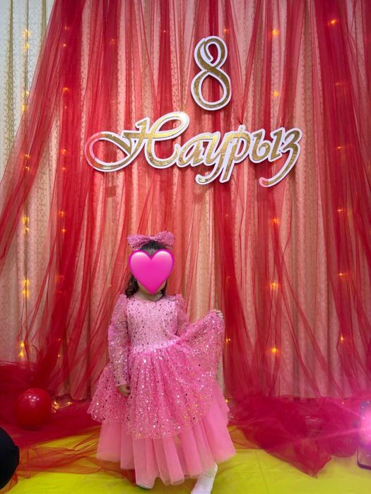 Продам платье на 3 года