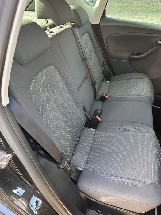 Салон с подгрев от сеат алтеа / седалки с подгрев от seat altea