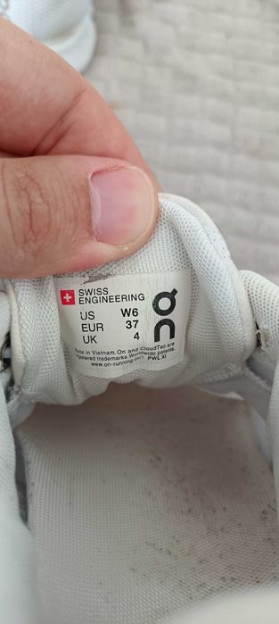 Дамски маратонки On Cloud размер 37 в бял цвят