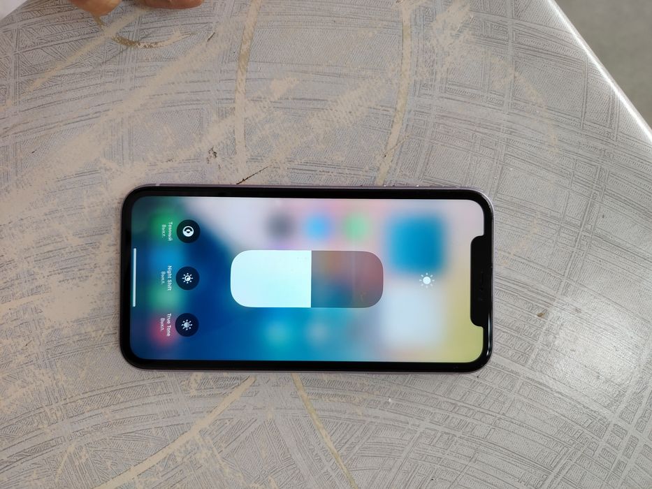 продаётся телефон