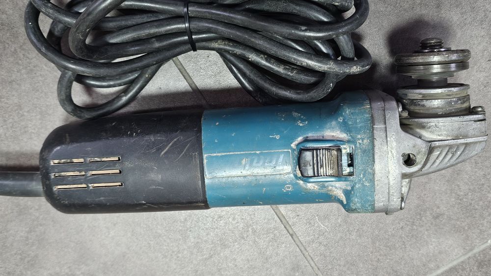 MAKITA 9558 HN Polizor unghiular 840W