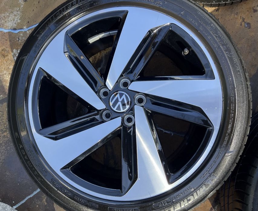Jante originale Vw Polo  17”  Anvelope Michelin 215/45/R17