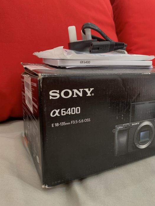 Kit Camera Sony A6400+obiectiv Sony 18-135mm