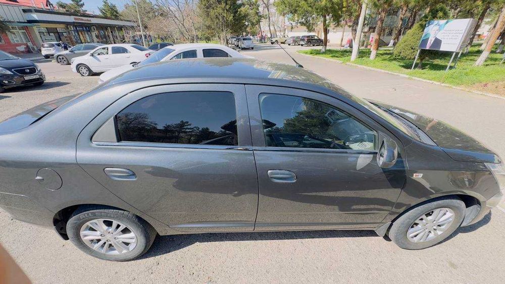 Moshina sotiladi holati ideal Toshkent shahrida yurgan