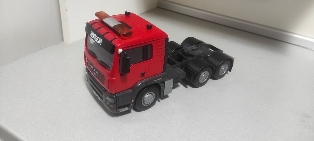 Метални модели различни мащаби