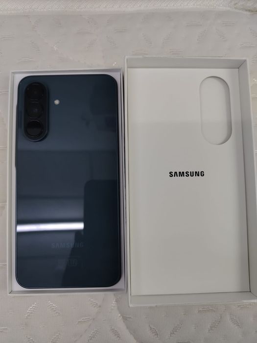 Телефон самсунг  А37. 5G