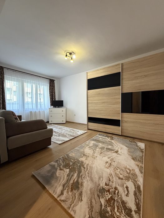 Inchiriez apartament cu 2 camere ultracentral