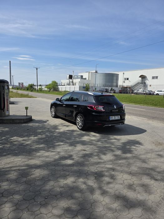 Proprietar vand renault megane 3 1.2 132 cp 2015