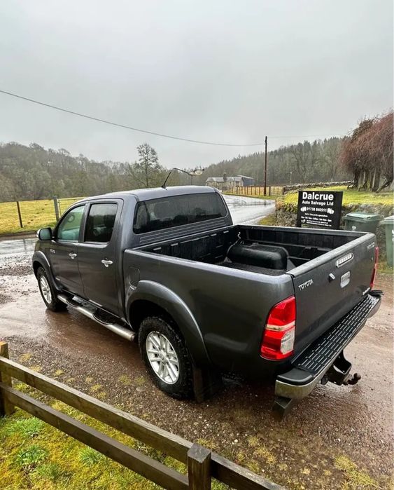 Dezmembrez Toyota Hilux 3.0 Invincible Automat 1KD-FTV 2012-2015