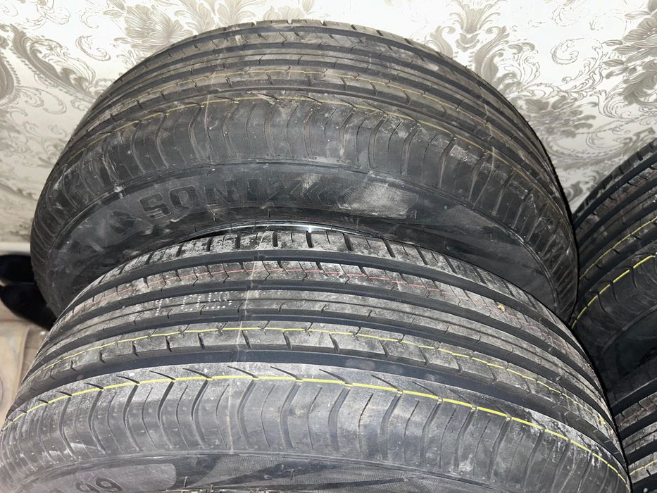 Продается новые шины с дисками 215/65/16