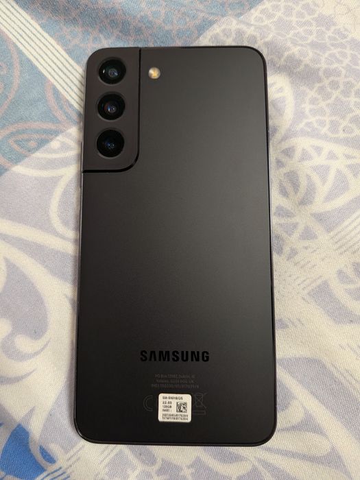 Продам Samsung s22