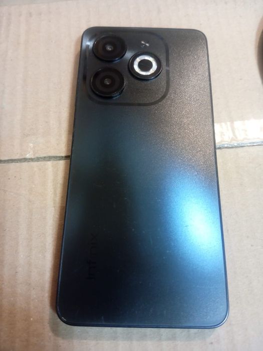 Infinix smart 8 4+4/64gb 10.2023г
