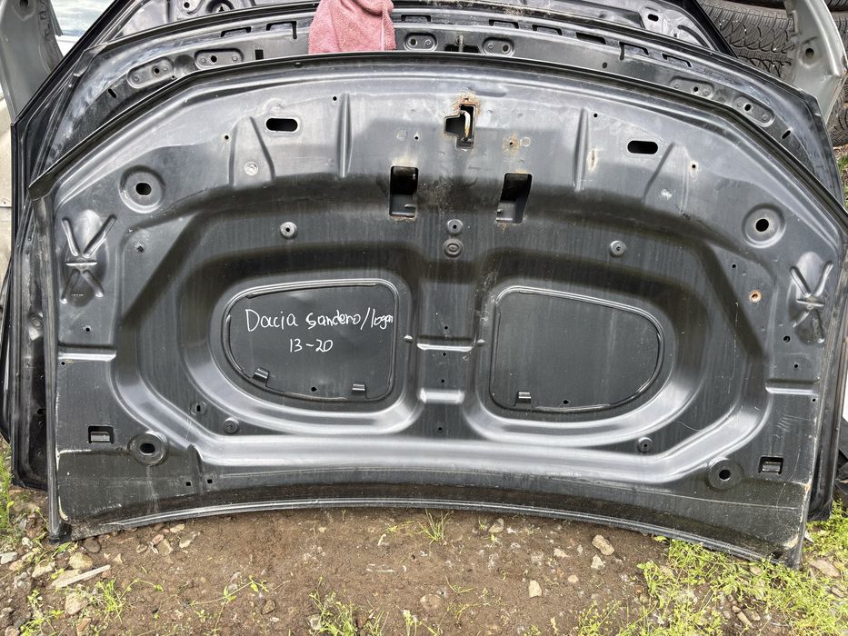 Капак Dacia Sandero/logan