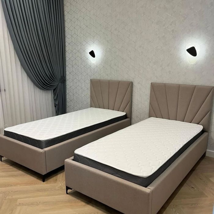 Спалная крават с матрасом для вызрослих и детей