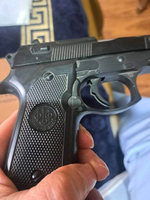 Игрушечный пистолет фирмы P.BERETTA