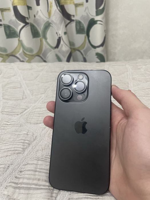 Продам айфон 14 про